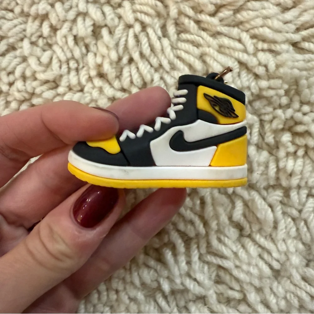 Nike | Air Jordan 1 Mid Hightop Sneaker keychain charm